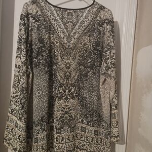 Belle by Kim Gravel Black and Cream Blouse